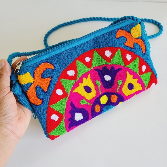 Authentic Wayuu Clutch new crossbody bag - Picture 2 of 10